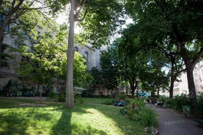 Rue Des Ecoles,Square Paul Langevin