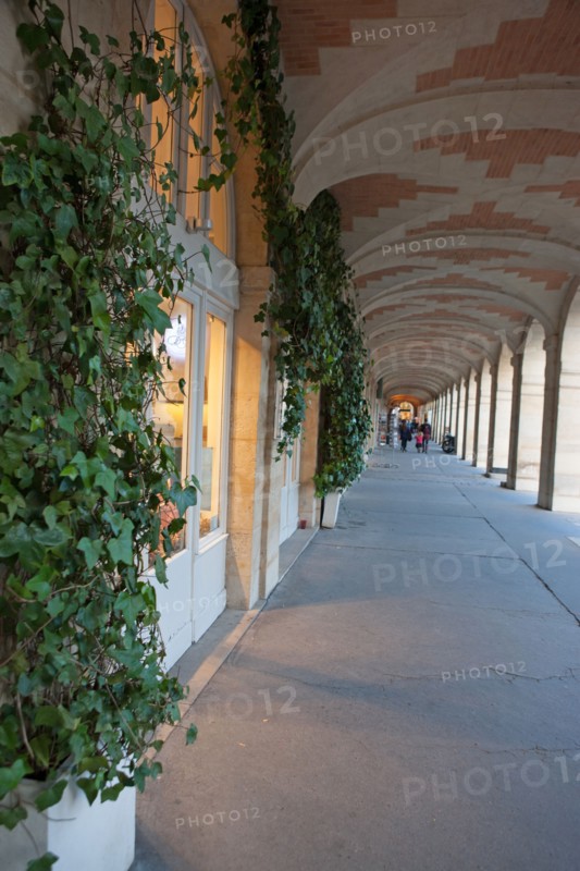 Le Marais, Place Des Vosges