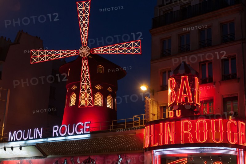 Place Blanche, Moulin Rouge