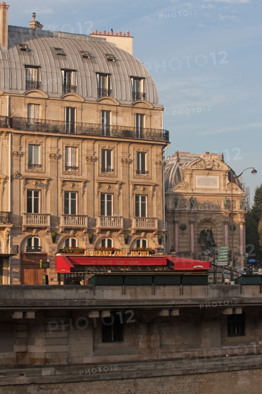 5e Arrondissement, 40 Quai Saint Michel