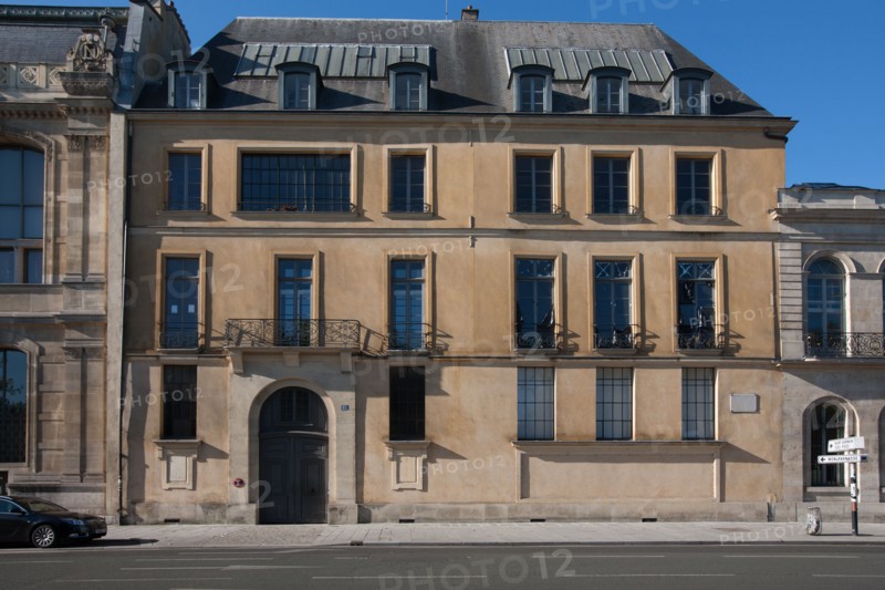 Quai Malaquais, Au Numero 15 Vecut Anatole France