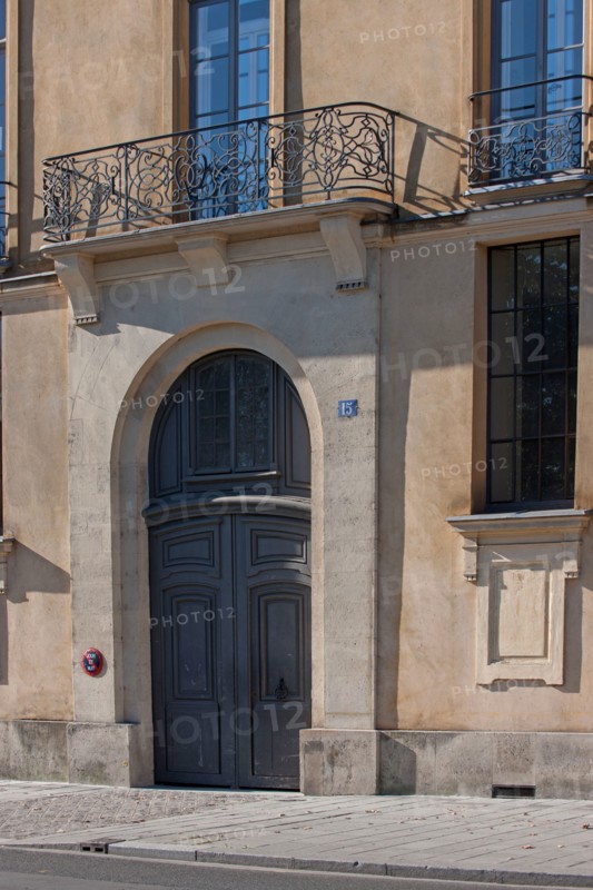 Quai Malaquais, Au Numero 15 Vecut Anatole France