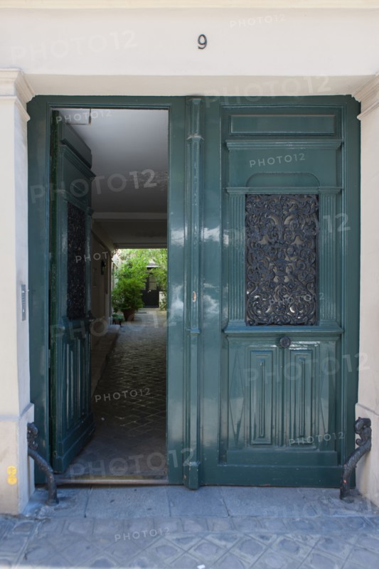 9 rue du Cherche-Midi, Roger Martin Du Gard y vécut