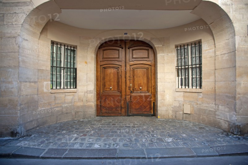 21 rue Visconti, La (Fausse Mort De Racine) Portail