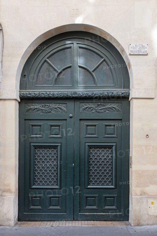19 rue Mazarine, Robert Desnos y vécut