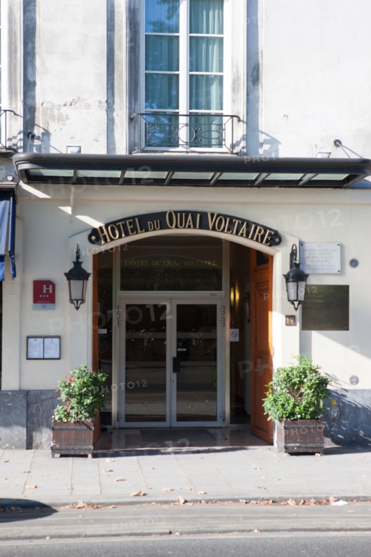 19 Quai Voltaire,  Restaurant La Voltaire