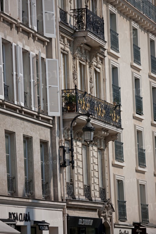 86 rue du Faubourg Saint Honoré, Face A L'Elysee