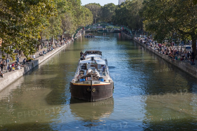 Canal Saint Martin, Péniche