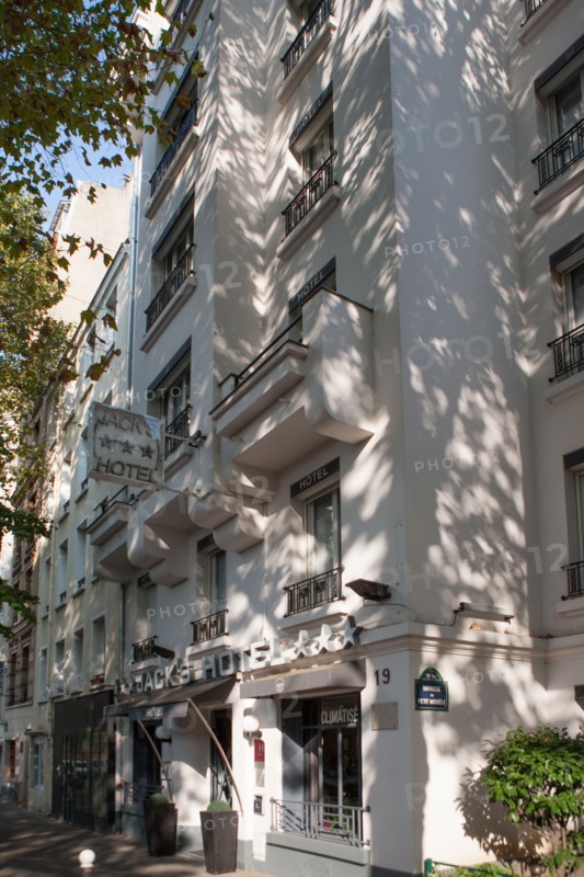 19 rue Stephen Pichon, Hôtel Jacks où mourut Jean Genet