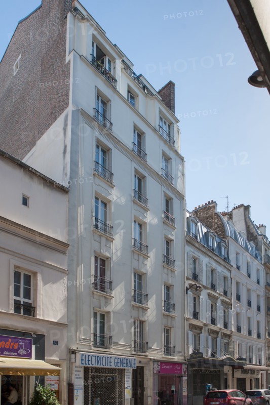 54 rue Legendre, Paul Eluard vécut au 5 E Etage
