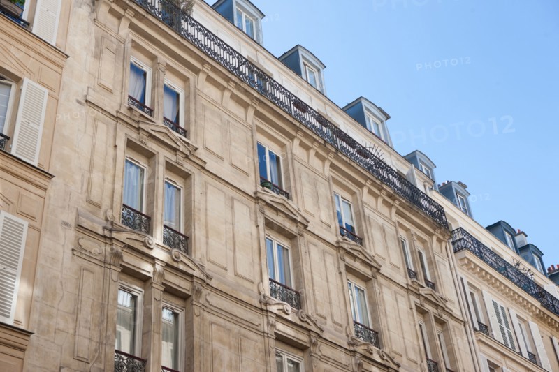 83 rue Dulong Immeuble où vécut Maupassant Au 4e Etage,
