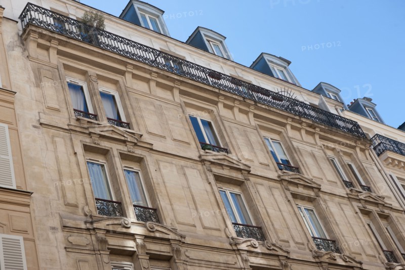 83 rue Dulong Immeuble où vécut Maupassant Au 4e Etage,