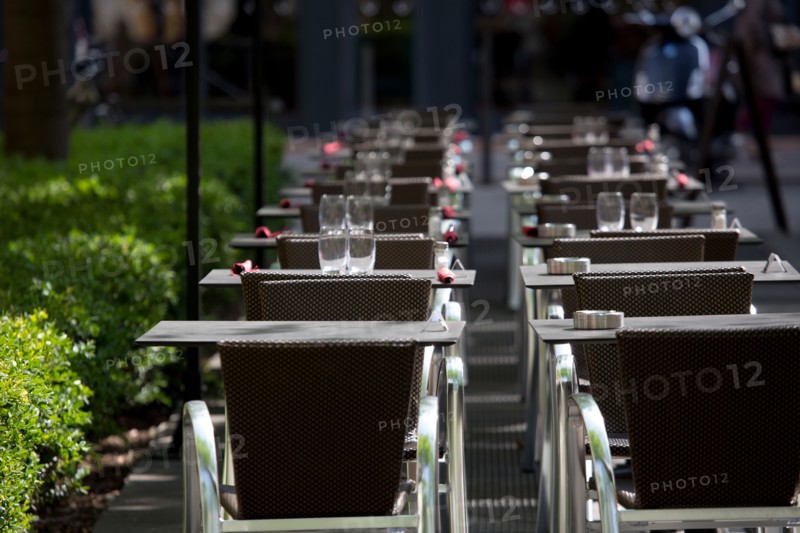 Lyon, terrasse de café Place de la Bourse
