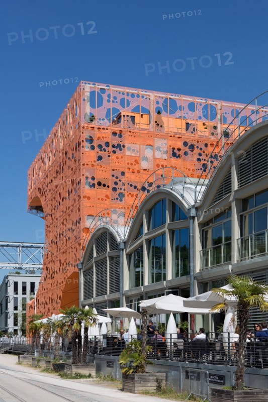 Lyon, Immeuble "Le Cube Orange" dans le quartier Confluence