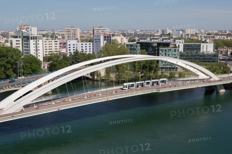 Lyon, Pont Raymond Barre vu depuis le musée des Confluences