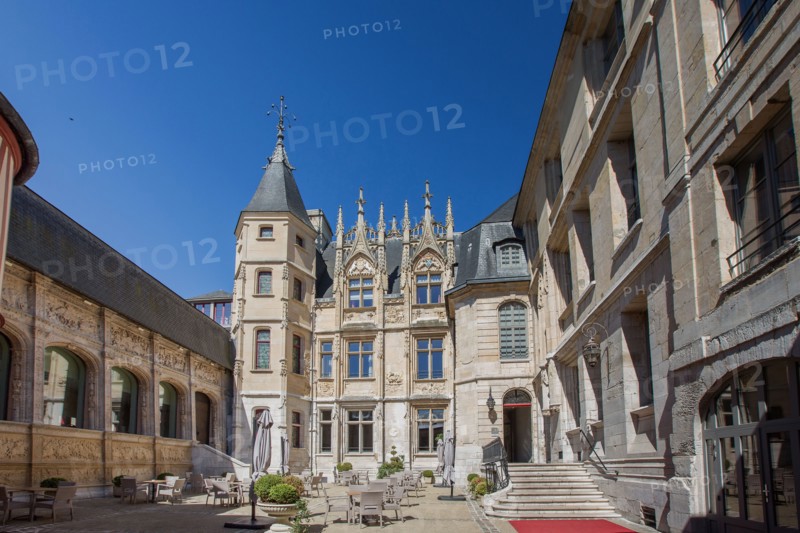 Rouen, Hôtel de Bourgtheroulde