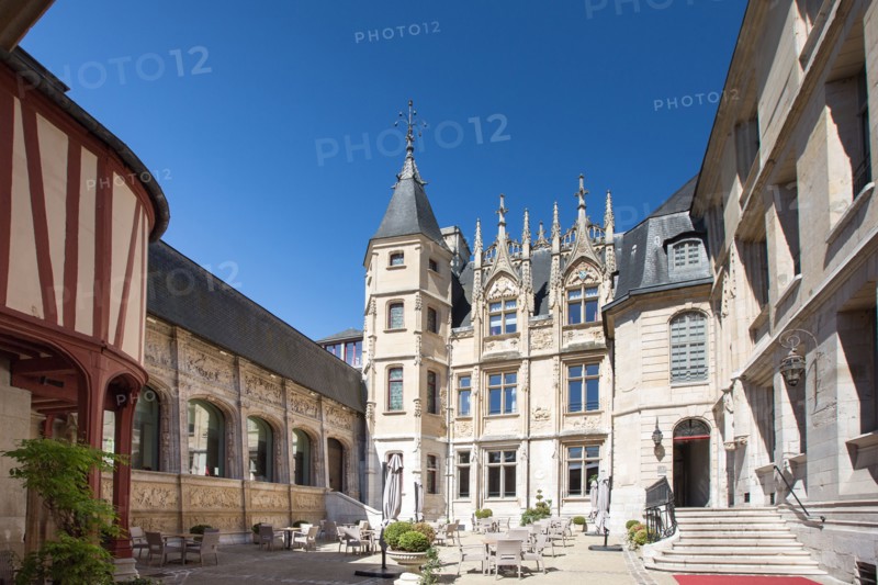 Rouen, Hôtel de Bourgtheroulde