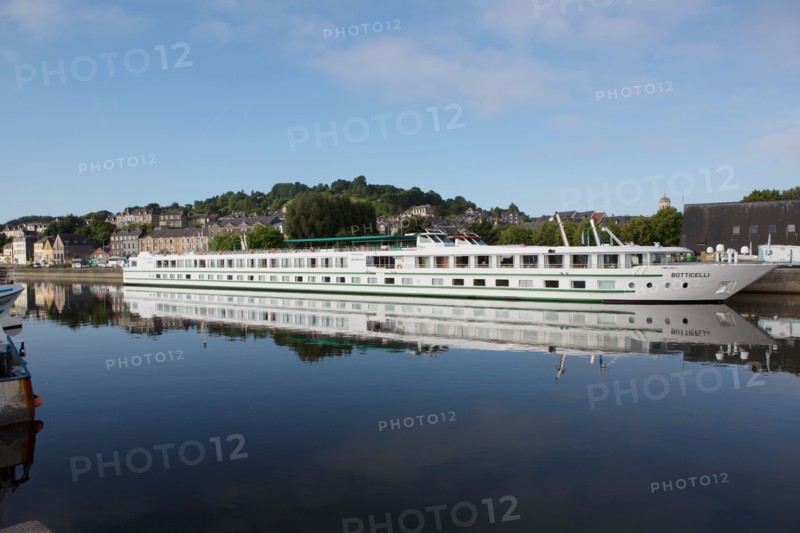 Honfleur, embarcadère des bateaux de croisière