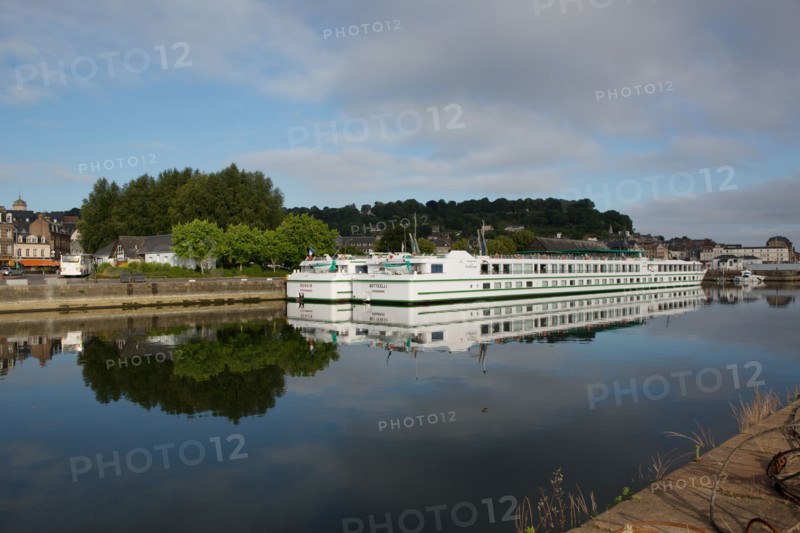 Honfleur, embarcadère des bateaux de croisière