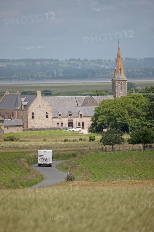 Baie du Mont-Saint-Michel, village d'Ardevon
