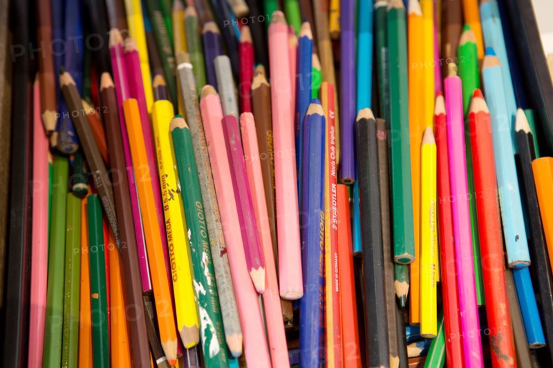 Paris, Atelier Elzevir, crayons de couleurs