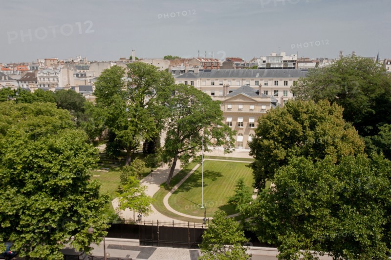Paris, vue sur le 45 boulevard des Invalides