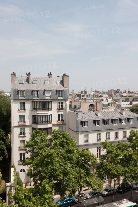 Paris, vue sur le 47 boulevard des Invalides