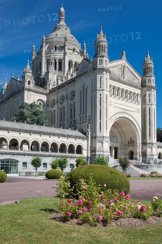 Basilique Sainte-Thérèse de Lisieux