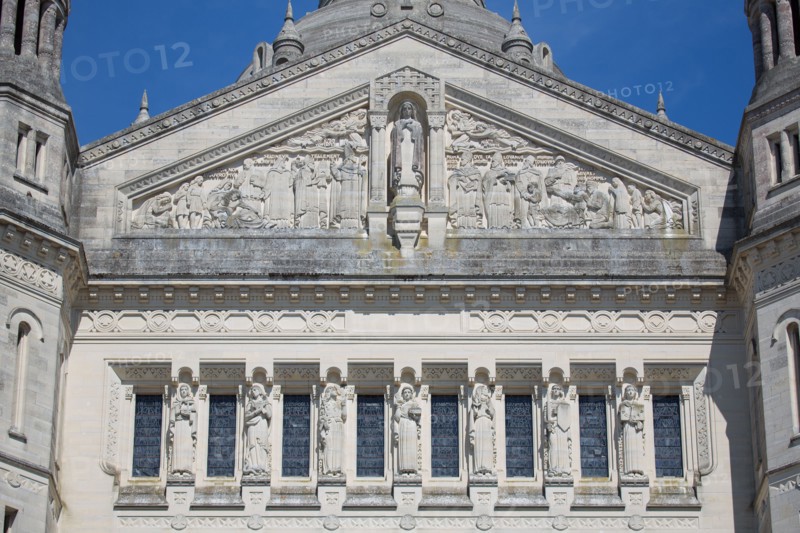 Basilique Sainte-Thérèse de Lisieux