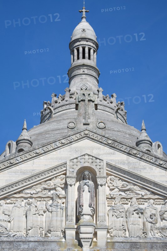 Basilique Sainte-Thérèse de Lisieux
