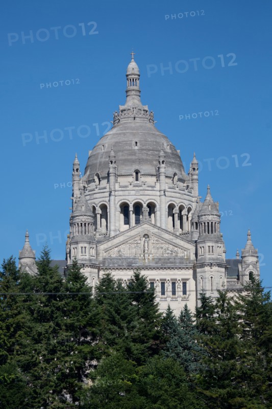 Basilique Sainte-Thérèse de Lisieux