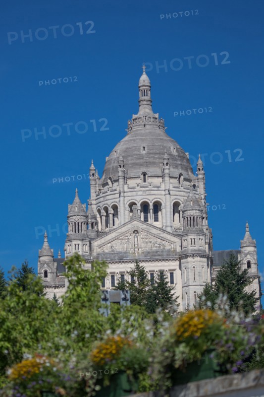 Basilique Sainte-Thérèse de Lisieux