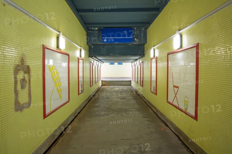 Lisieux, passage souterrain de la gare SNCF