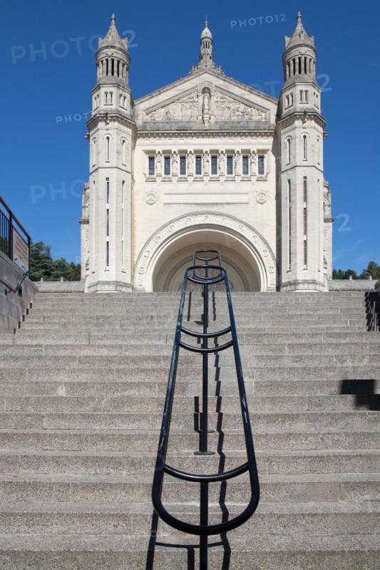Basilique Sainte-Thérèse de Lisieux