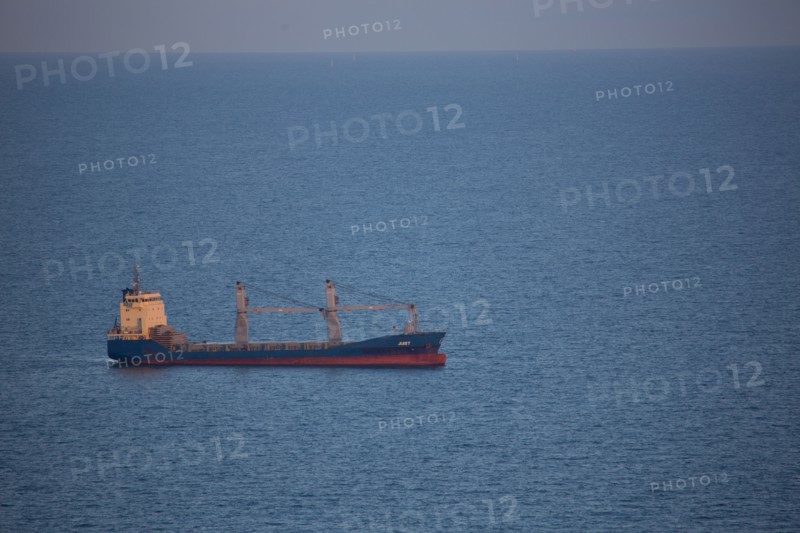 Navire de pêche au large de Fécamp, Seine-Maritime