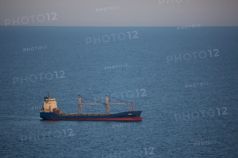 Navire de pêche au large de Fécamp, Seine-Maritime