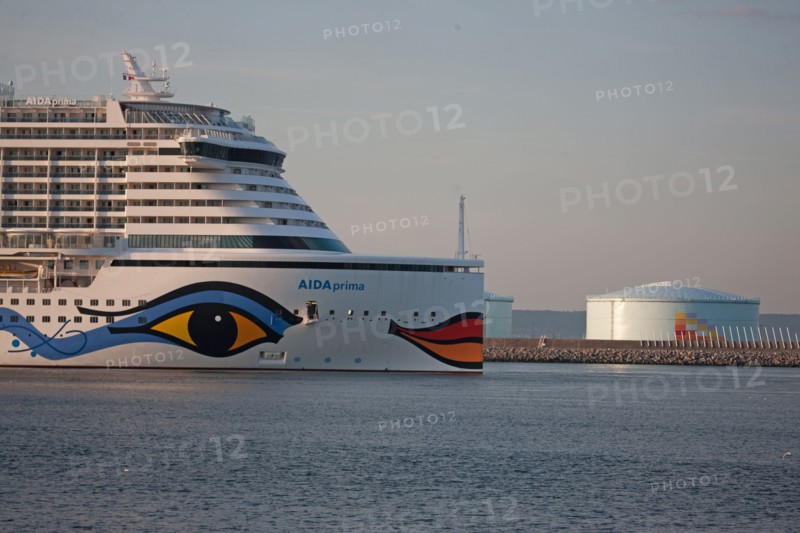 Paquebot de croisière AIDA dans le port du Havre