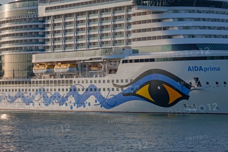 Paquebot de croisière AIDA dans le port du Havre