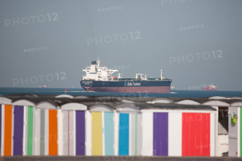 Le Havre, cabines aux portes de colorées, œuvre de Karel Mertens