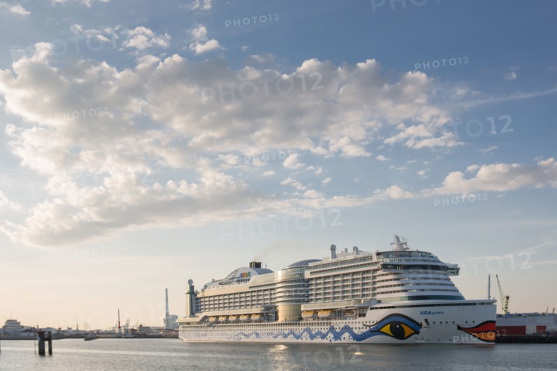 Paquebot de croisière AIDA dans le port du Havre
