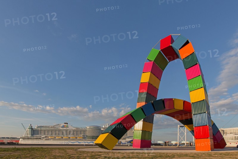 Le Havre, Catène de conteneurs, œuvre de Vincent Ganivet