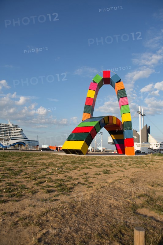 Le Havre, Catène de conteneurs, œuvre de Vincent Ganivet