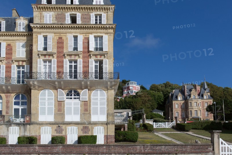 Trouville sur Mer, résidence Les Roches Noires et Villa Montebello