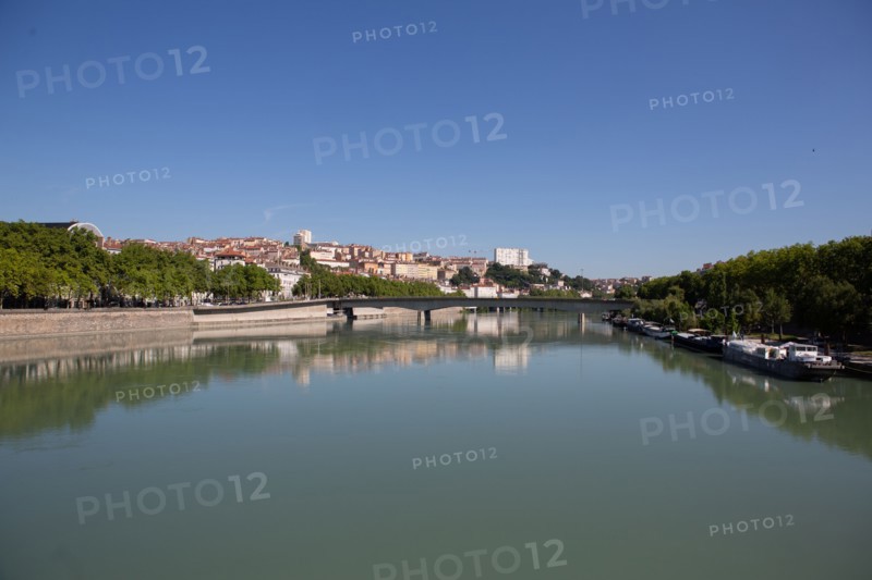 Lyon, depuis la Passerelle du Collège, le Rhône