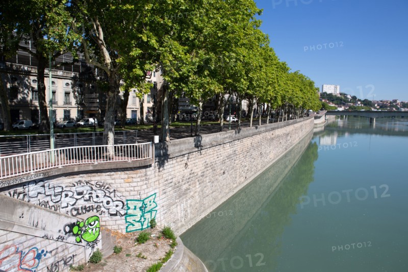 Lyon, depuis la Passerelle du Collège, le Rhône
