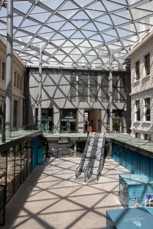 Lyon, Hotel Dieu renovated in July 2018, shopping center