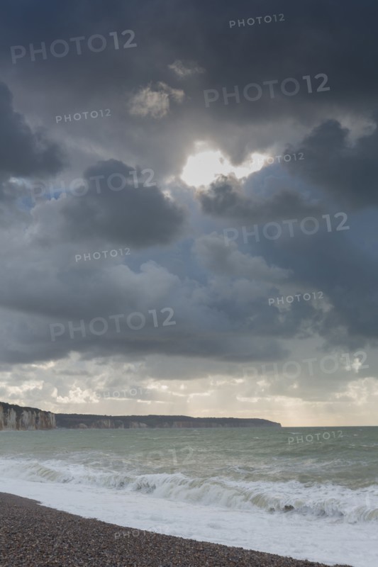 Dieppe, tempête sur la plage