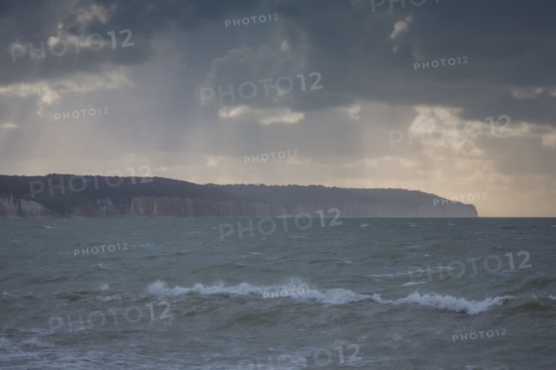 Dieppe, tempête sur la plage