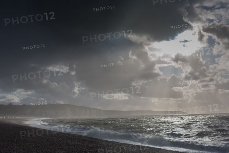 Dieppe, tempête sur la plage