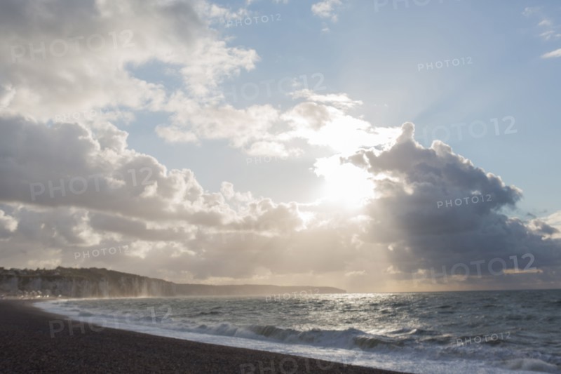 Dieppe, storm over the beach, light effect
